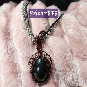 Elegant Black and Copper Pendant Necklace